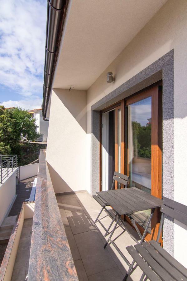 Apartments Edi & Tea Malinska Exterior photo